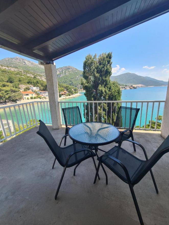 Blue Lagoon Studio Apartments Клек Екстер'єр фото